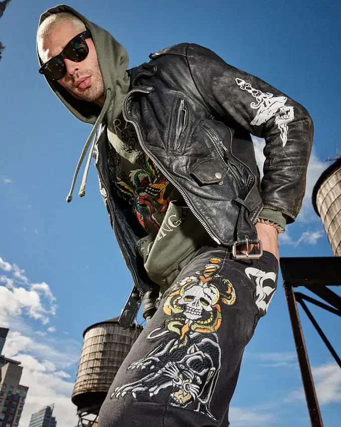 Dagger Skull Slim Taper Jean Dagger Skull Slim Taper Jean